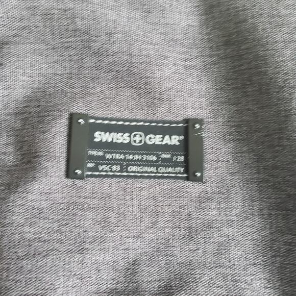 Swiss Gear Laptop Bag Messenger Mens 16 inch Gray Black Getaway Work Carry On - Picture 8 of 11